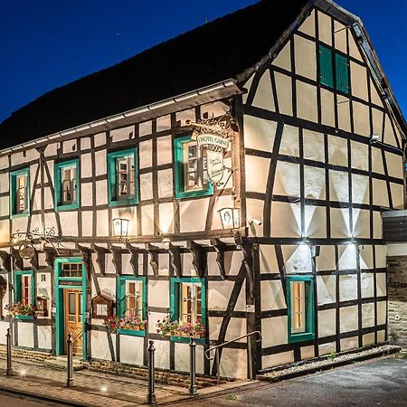 Land-Hotel Zum Schwan, Garni Weilerswist-Metternich, 3 E-Ladestationen, Naehe Phantasialand, Palmenparadies Euskirchen ภายนอก รูปภาพ