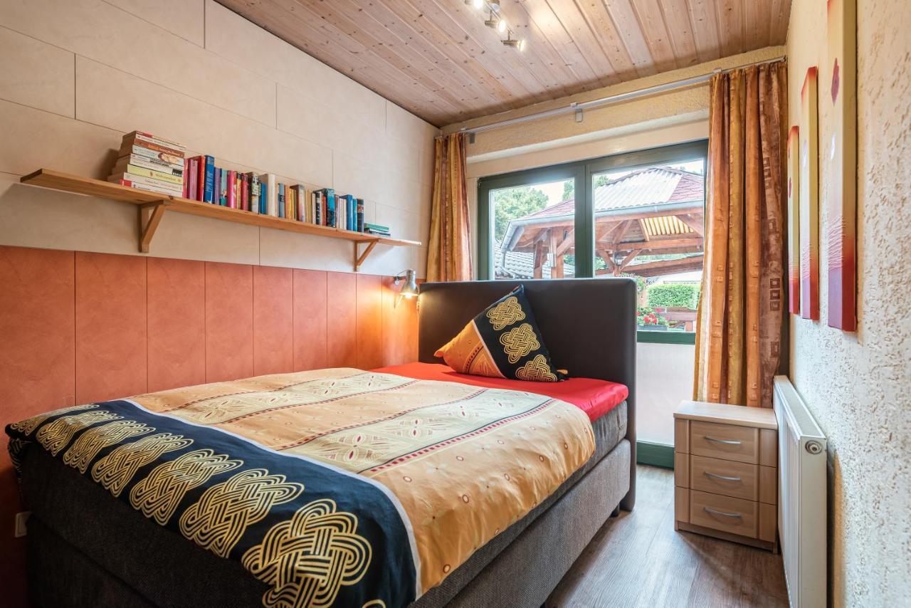 Land-Hotel Zum Schwan, Garni Weilerswist-Metternich, 3 E-Ladestationen, Naehe Phantasialand, Palmenparadies Euskirchen ภายนอก รูปภาพ