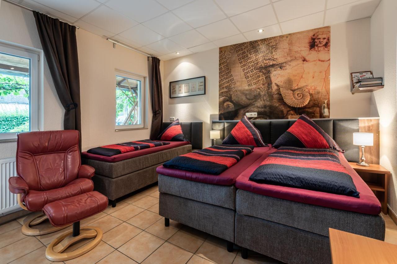 Land-Hotel Zum Schwan, Garni Weilerswist-Metternich, 3 E-Ladestationen, Naehe Phantasialand, Palmenparadies Euskirchen ภายนอก รูปภาพ